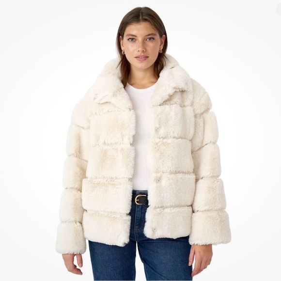All Worthy by Hunter McGrady Jackets & Blazers - Edited X NEW 1x Women's Cream Faux Fur Jacket hunter